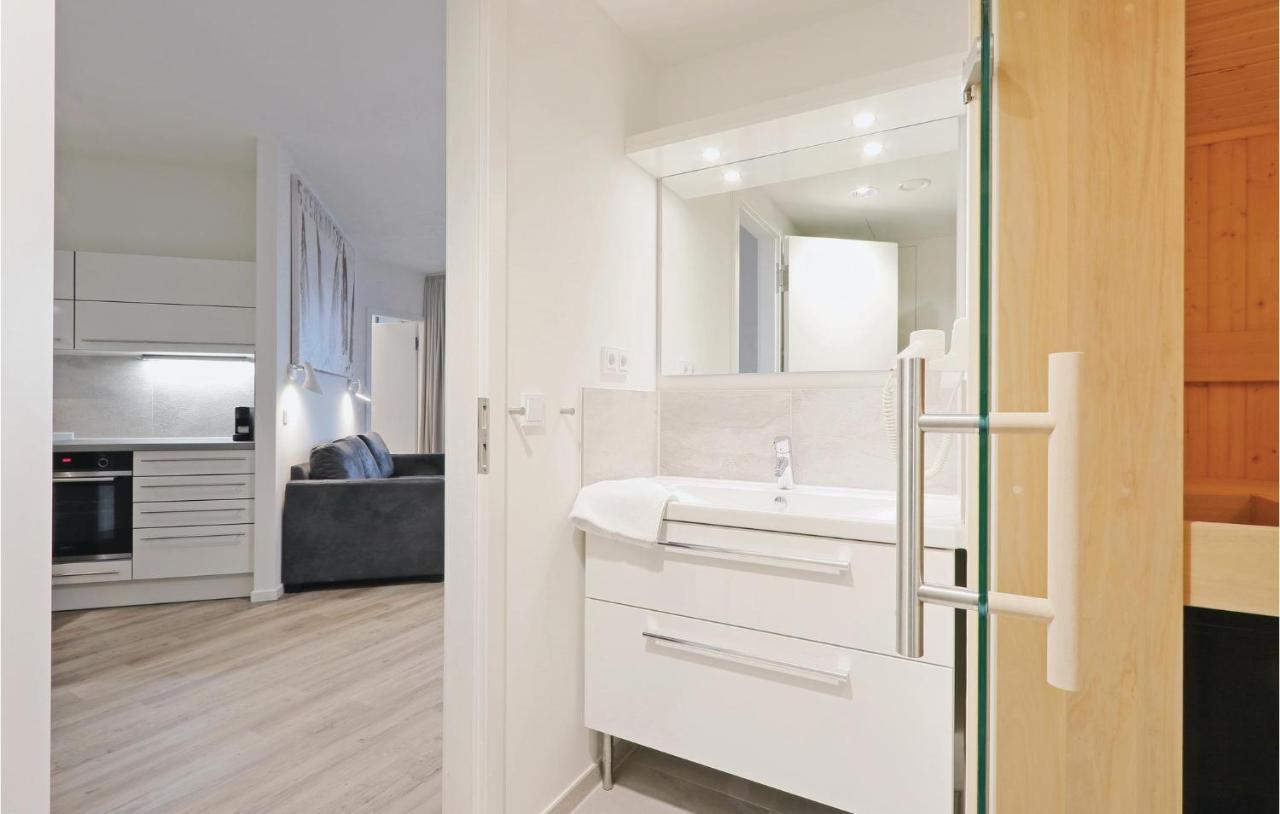 Nice Apartment In Luebeck Travemuende With Kitchen Kültér fotó